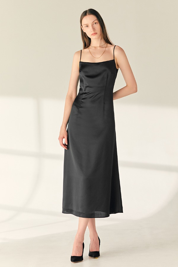 DAFFNEY Semi A-line slip long dress (Black)