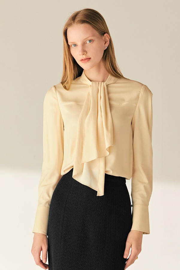 LISA High neck scarf detailed blouse (Butter)